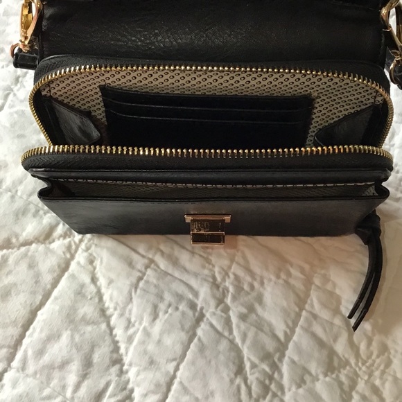 Black crossbody clutch - Picture 3 of 7